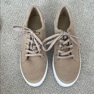 Women’s Uggs Zilo Suede Sneakers